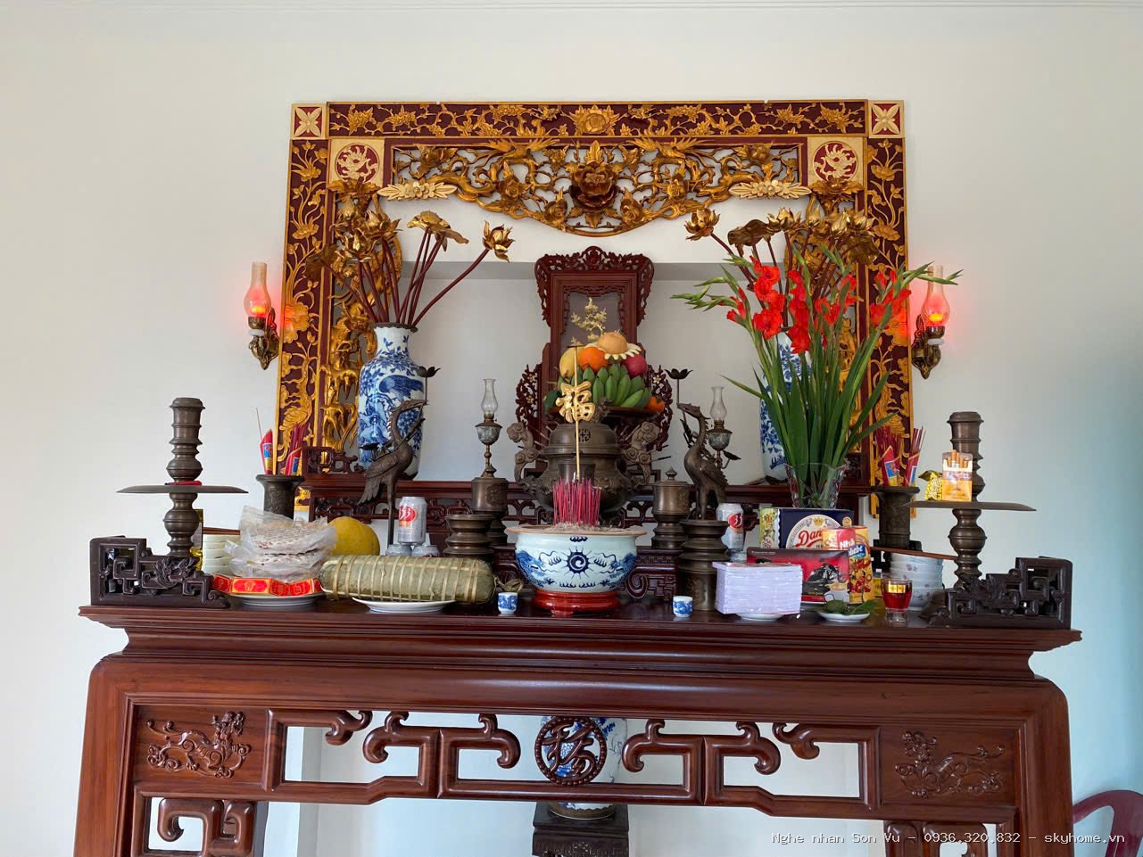 Bàn thờ gỗ như ý hiện đại - Chế tác bởi Nghệ nhân Sơn Vũ